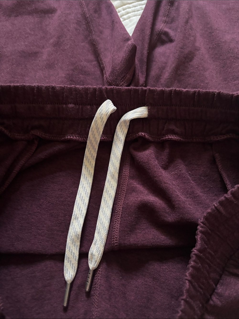 Vuori Burgundy Joggers - Picture 3 of 4